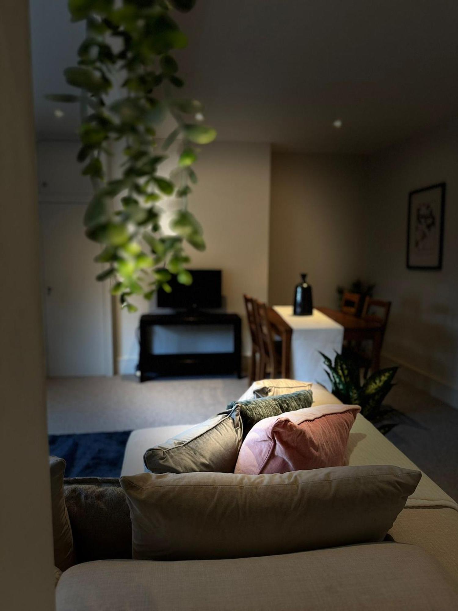 Апартаменты Osbourne House Pink 2 Bed, 2 And Half Bath Бирмингем Экстерьер фото