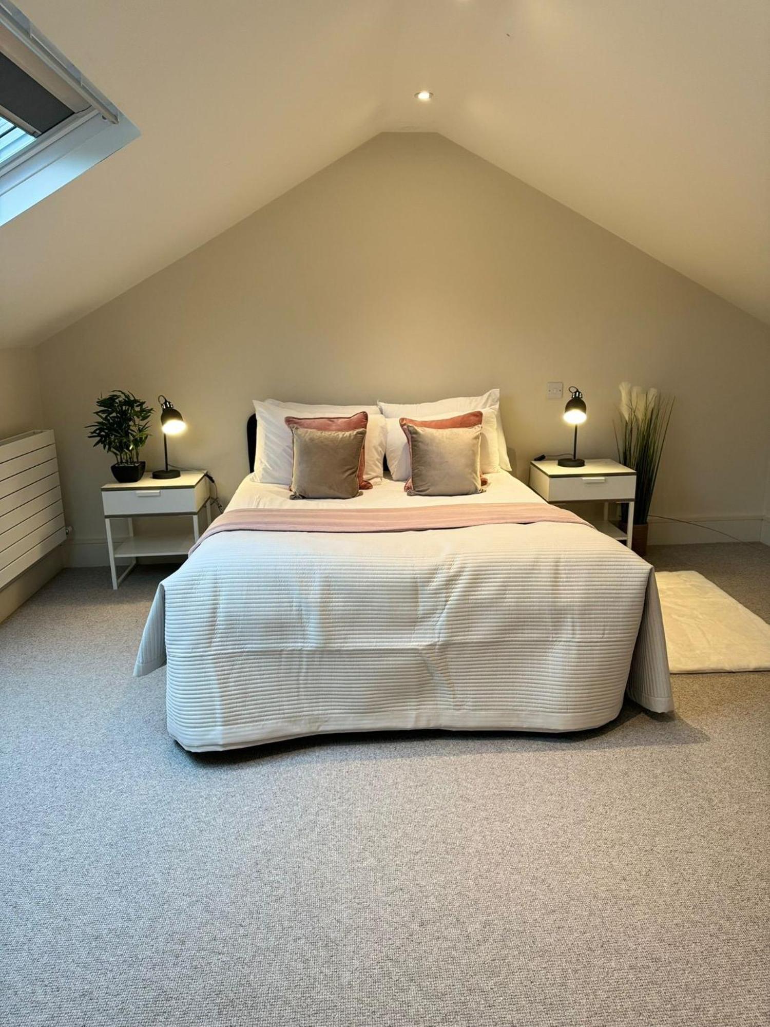 Апартаменты Osbourne House Pink 2 Bed, 2 And Half Bath Бирмингем Экстерьер фото