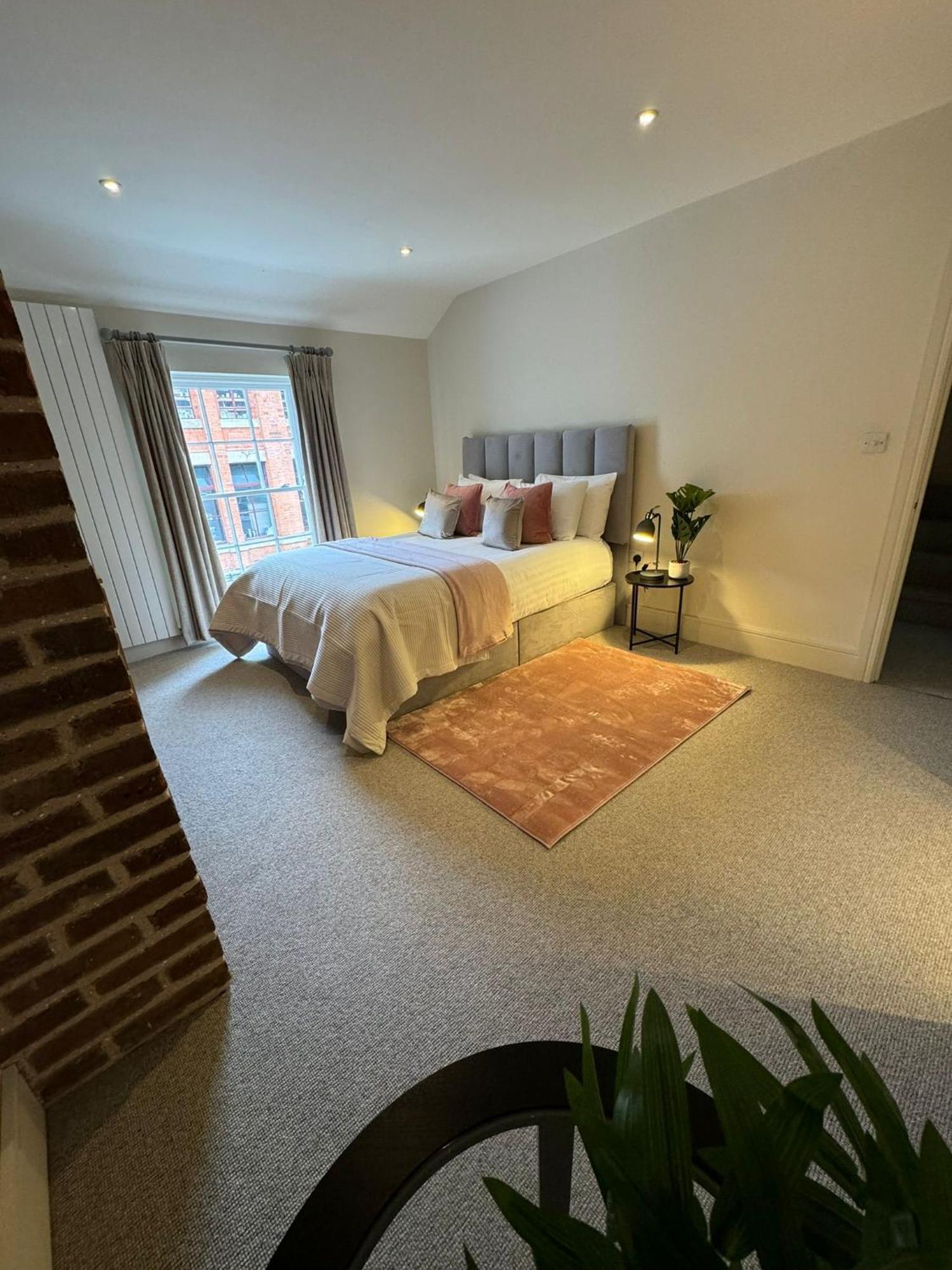 Апартаменты Osbourne House Pink 2 Bed, 2 And Half Bath Бирмингем Экстерьер фото