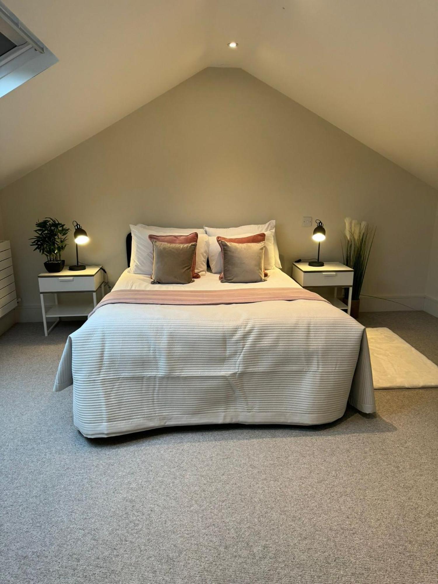 Апартаменты Osbourne House Pink 2 Bed, 2 And Half Bath Бирмингем Экстерьер фото