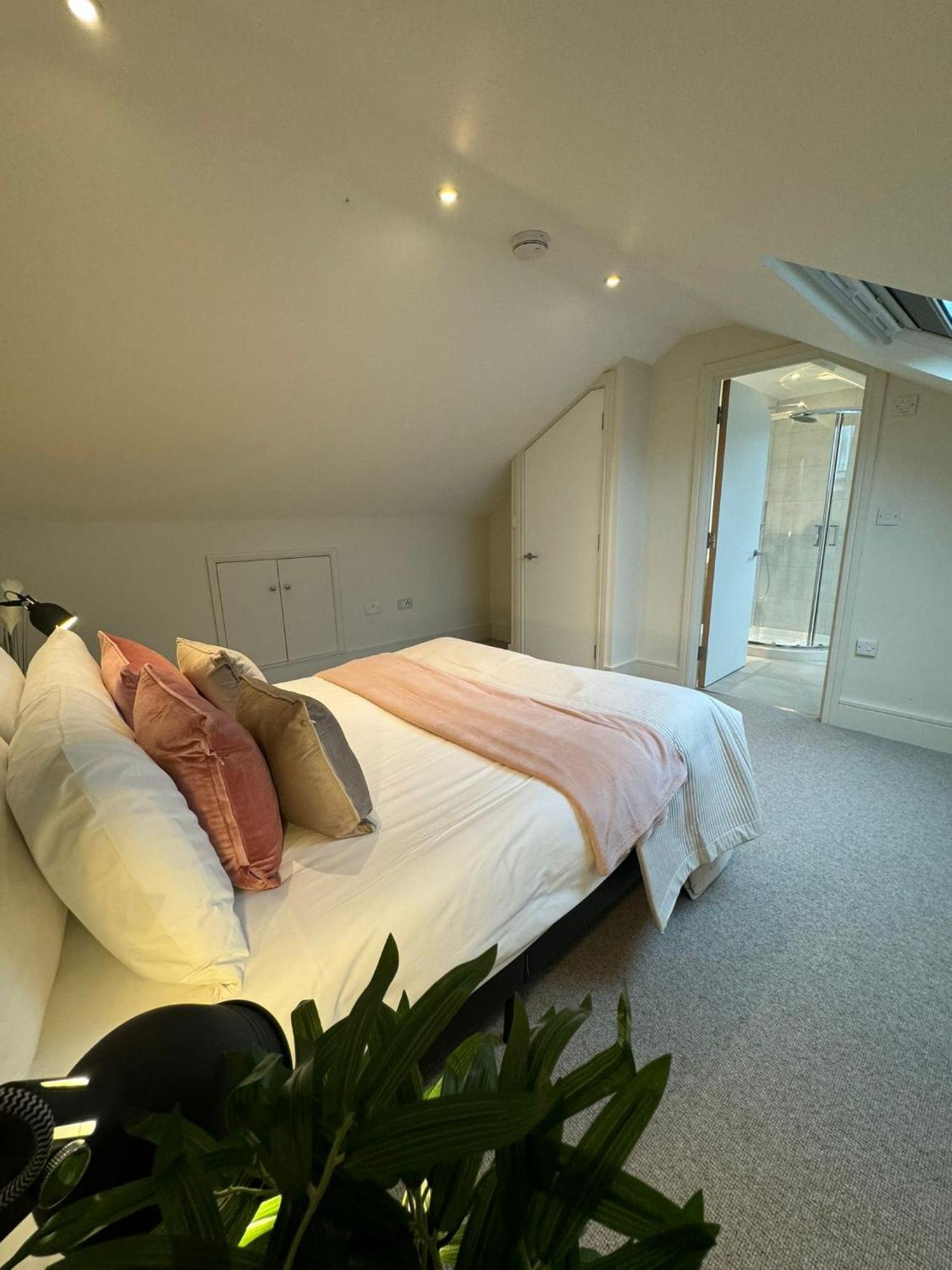Апартаменты Osbourne House Pink 2 Bed, 2 And Half Bath Бирмингем Экстерьер фото