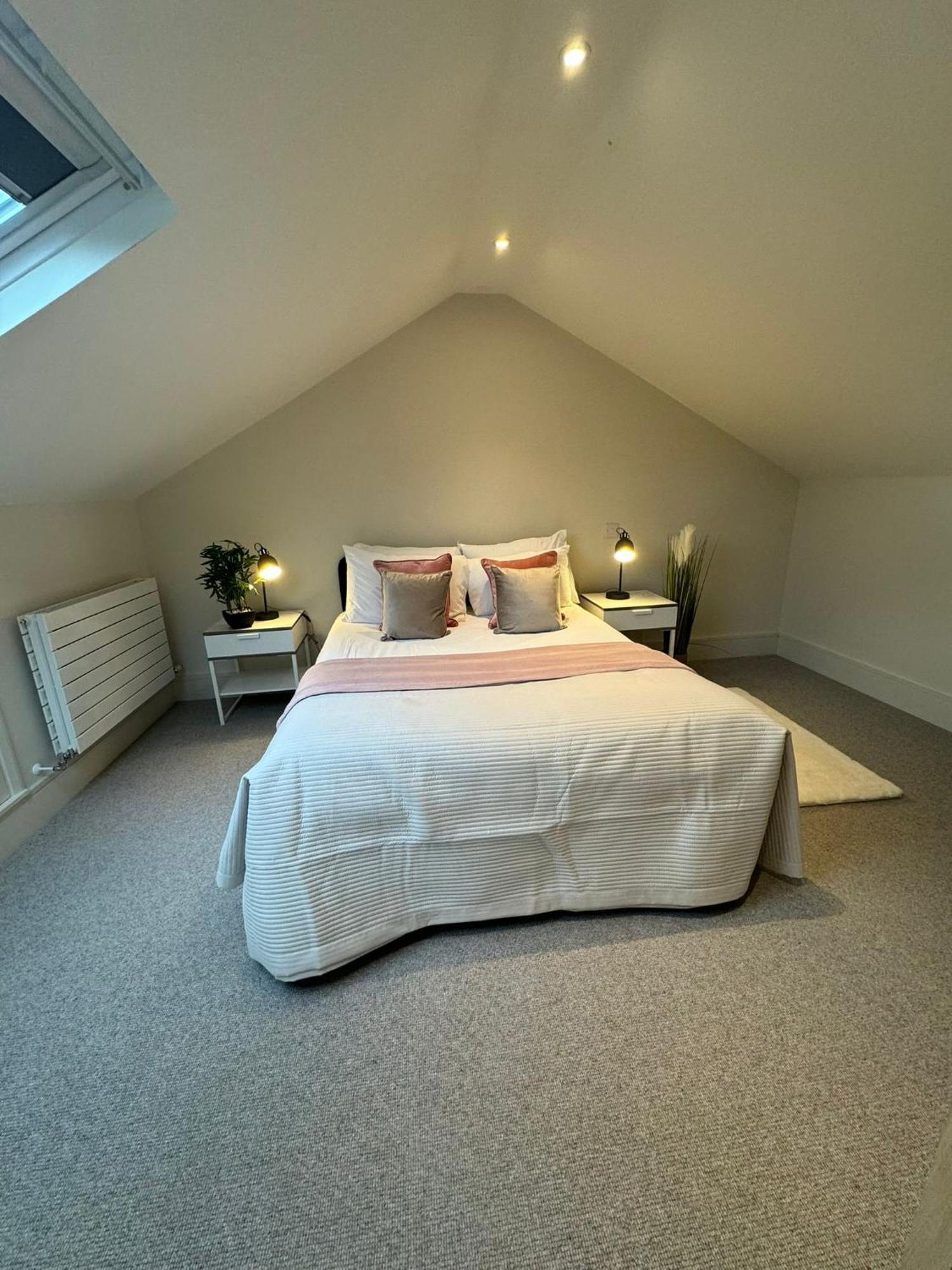 Апартаменты Osbourne House Pink 2 Bed, 2 And Half Bath Бирмингем Экстерьер фото