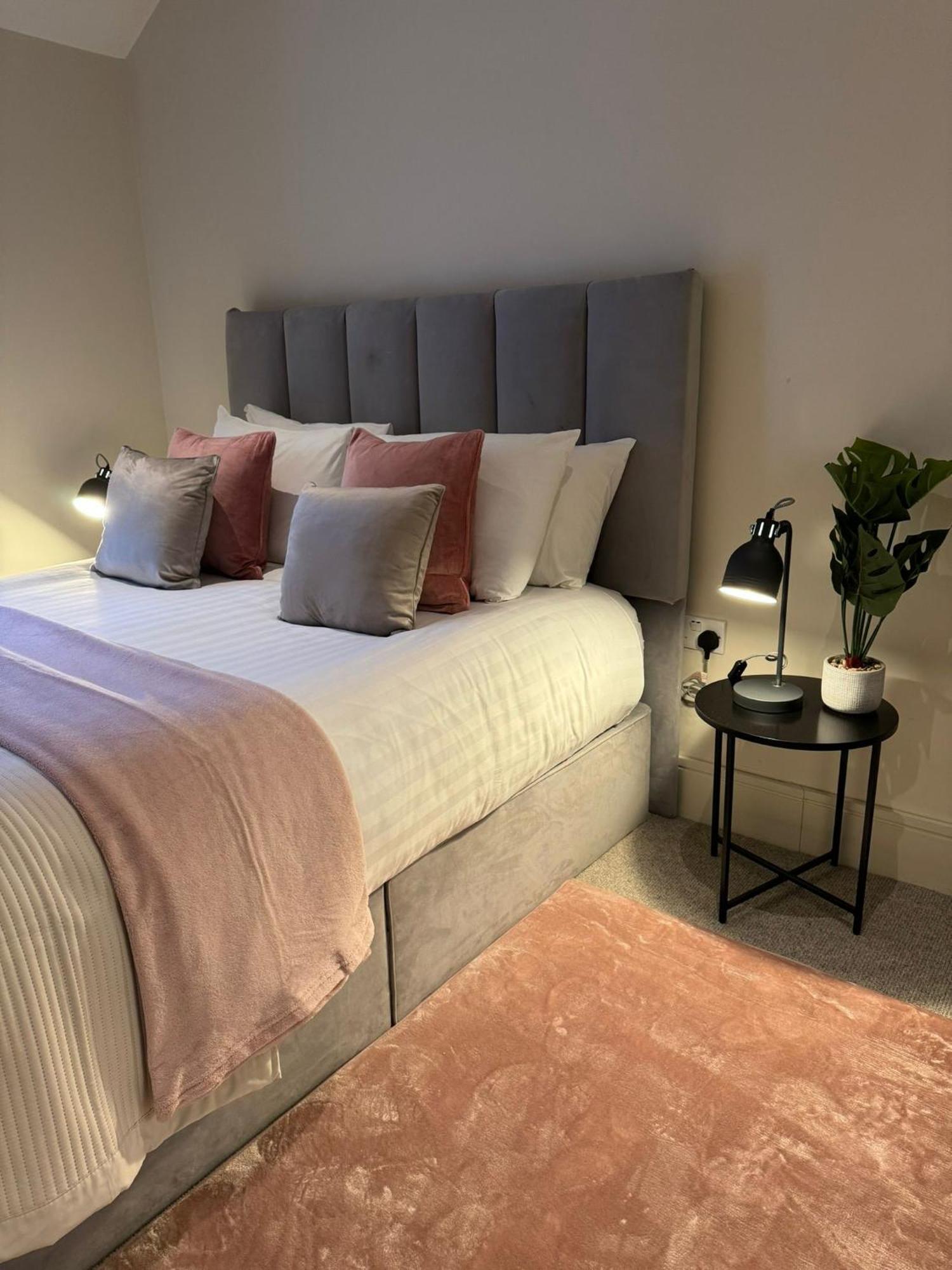 Апартаменты Osbourne House Pink 2 Bed, 2 And Half Bath Бирмингем Экстерьер фото