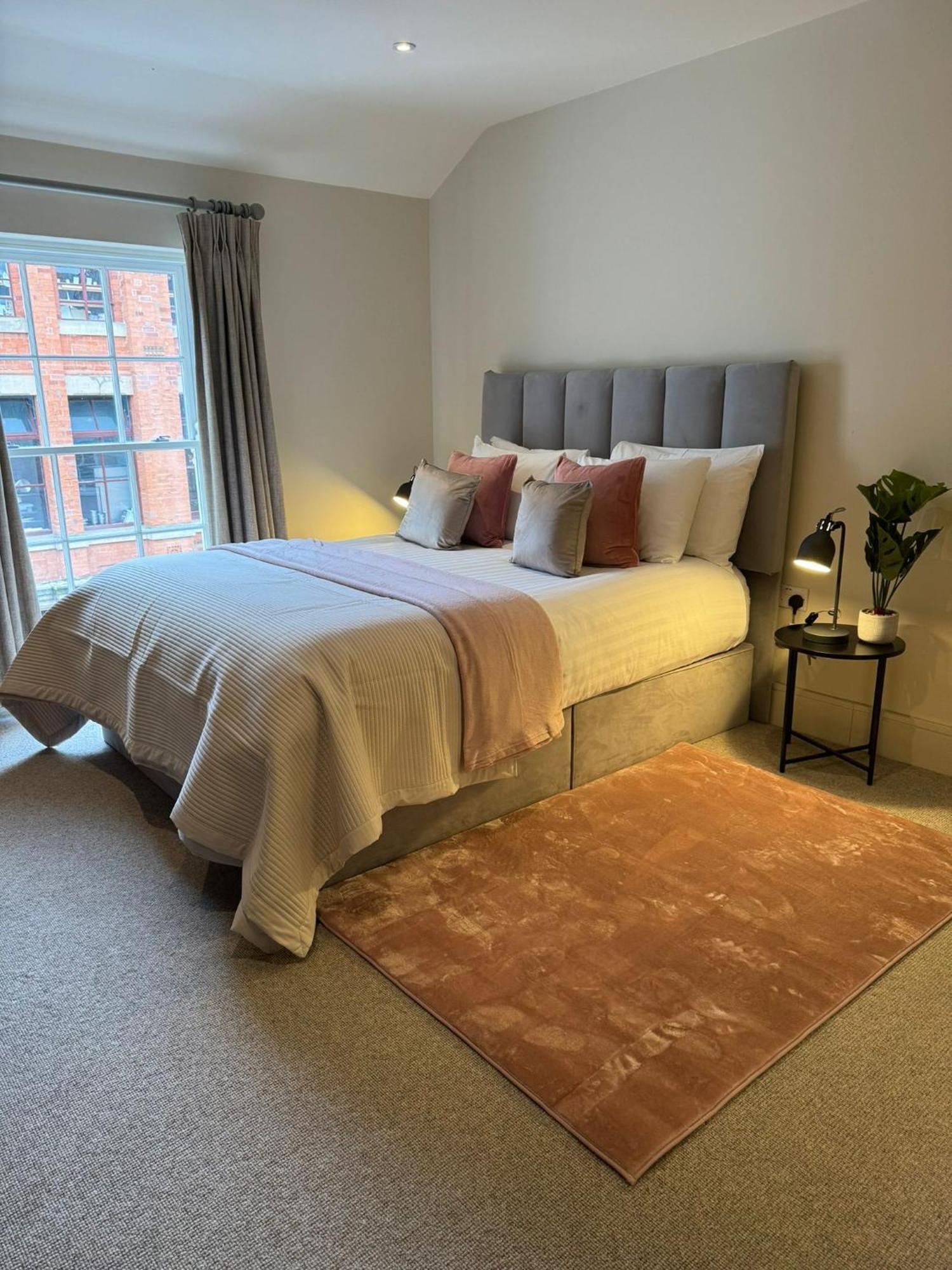 Апартаменты Osbourne House Pink 2 Bed, 2 And Half Bath Бирмингем Экстерьер фото